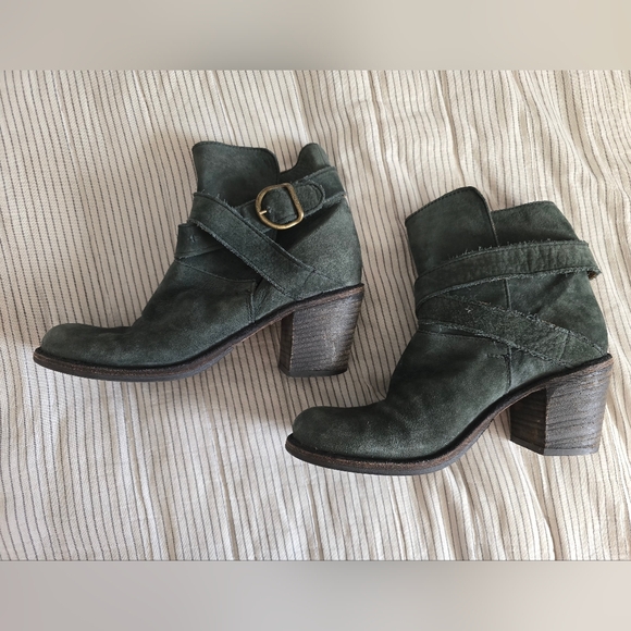 Fiorentini Baker Gray Green Suede Ankle Boots Strappy Womens EUR 38 US 8 Italian - Picture 2 of 7